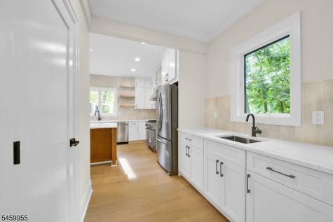 44 Hanover Road Mountain Lakes NJ 07046