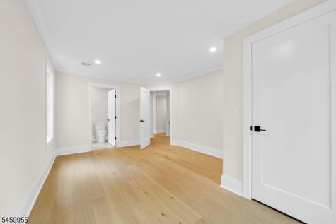 44 Hanover Road Mountain Lakes NJ 07046