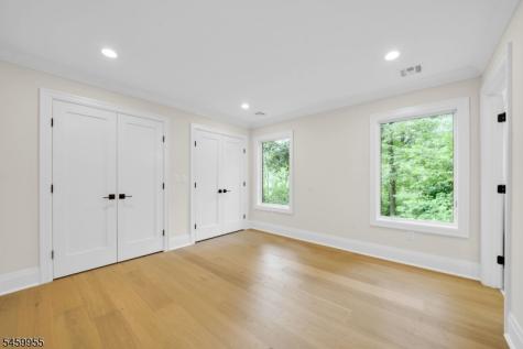 44 Hanover Road Mountain Lakes NJ 07046