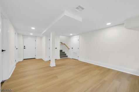 44 Hanover Road Mountain Lakes NJ 07046