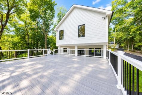 44 Hanover Road Mountain Lakes NJ 07046