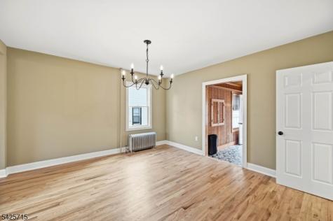 15 Maple Avenue Newton NJ 07860