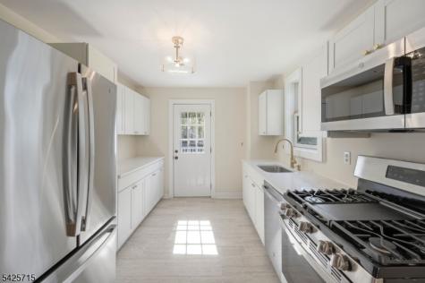 15 Maple Avenue Newton NJ 07860