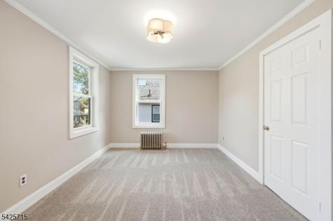 15 Maple Avenue Newton NJ 07860