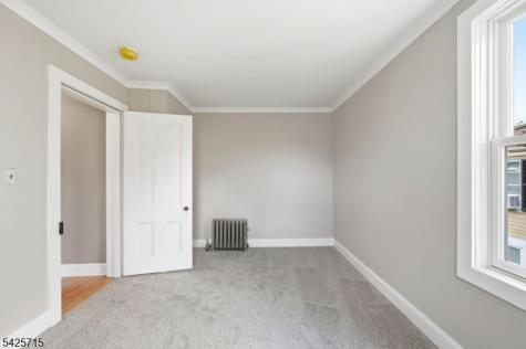 15 Maple Avenue Newton NJ 07860