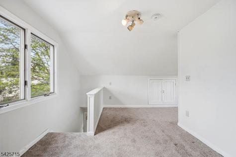 15 Maple Avenue Newton NJ 07860