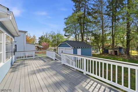 15 Maple Avenue Newton NJ 07860