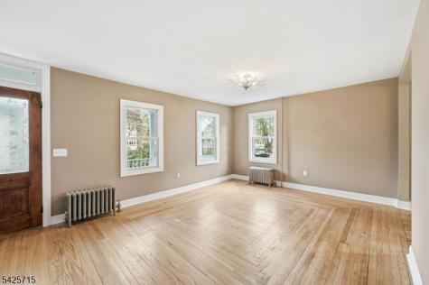 15 Maple Avenue Newton NJ 07860