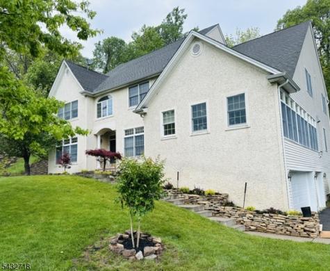 8 Pring Court West Orange NJ 07052