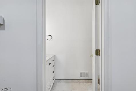 8 Pring Court West Orange NJ 07052