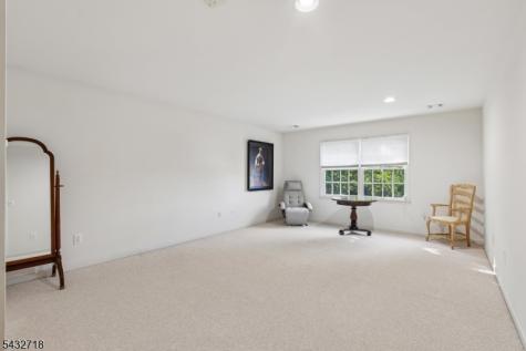 8 Pring Court West Orange NJ 07052