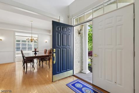 8 Pring Court West Orange NJ 07052