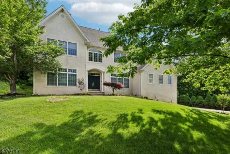 8 Pring Court West Orange NJ 07052