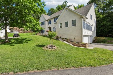 8 Pring Court West Orange NJ 07052