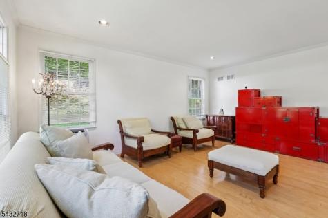 8 Pring Court West Orange NJ 07052