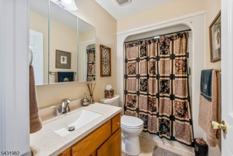 21 Towpath Lane Stanhope NJ 07874