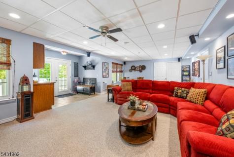 21 Towpath Lane Stanhope NJ 07874