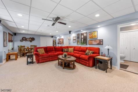 21 Towpath Lane Stanhope NJ 07874