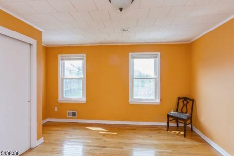 221 Madison Street Linden NJ 07036