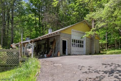 63 Millbrook Road Blairstown NJ 07825