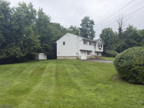 4 Beardslee Hill Drive Franklin NJ 07416
