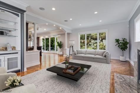 47 Mountainwood Court Totowa NJ 07512