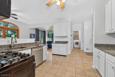 280 Stonehenge Drive Lopatcong NJ 08865