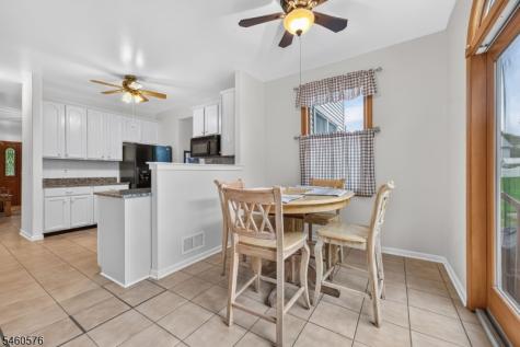 280 Stonehenge Drive Lopatcong NJ 08865