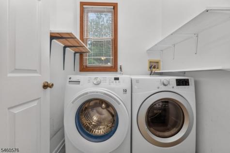 280 Stonehenge Drive Lopatcong NJ 08865