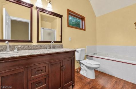 280 Stonehenge Drive Lopatcong NJ 08865