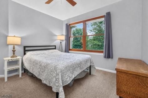 280 Stonehenge Drive Lopatcong NJ 08865