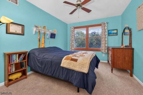 280 Stonehenge Drive Lopatcong NJ 08865