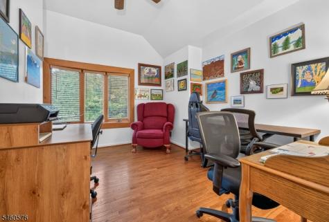 280 Stonehenge Drive Lopatcong NJ 08865