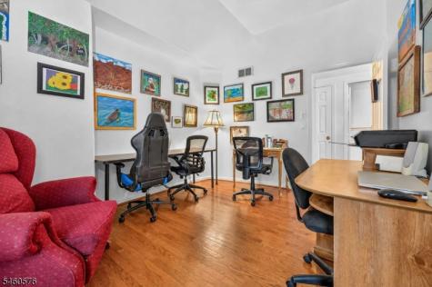 280 Stonehenge Drive Lopatcong NJ 08865