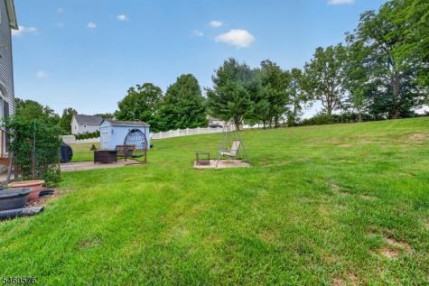 280 Stonehenge Drive Lopatcong NJ 08865