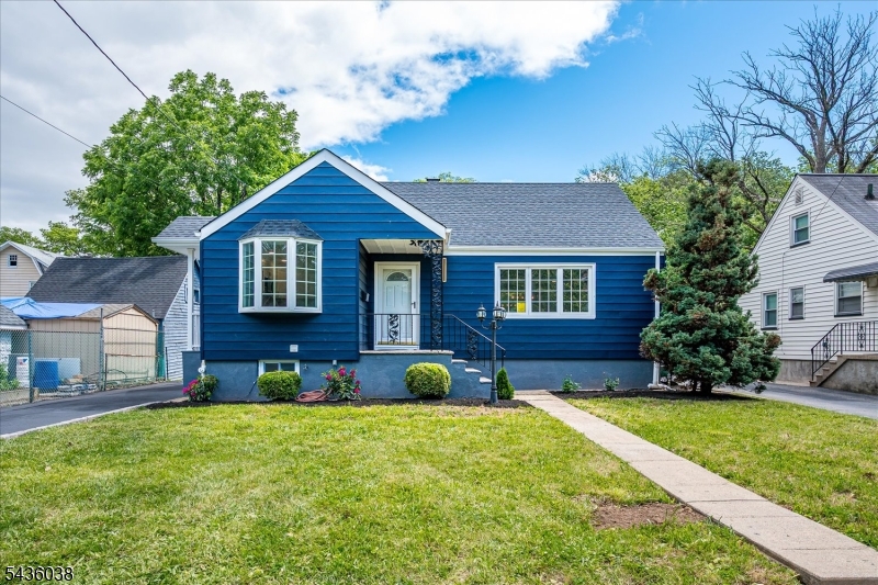 311 W 3rd Avenue Roselle NJ 07203