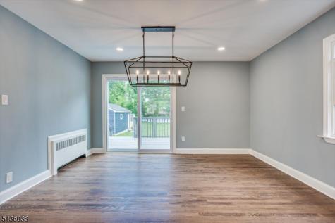 311 W 3rd Avenue Roselle NJ 07203