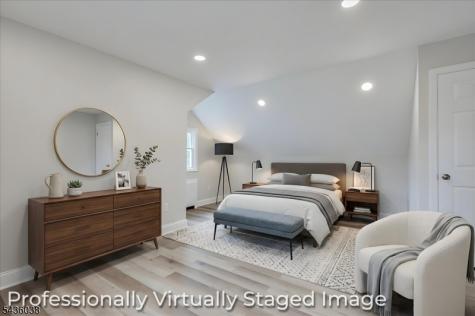 311 W 3rd Avenue Roselle NJ 07203