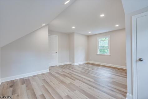311 W 3rd Avenue Roselle NJ 07203