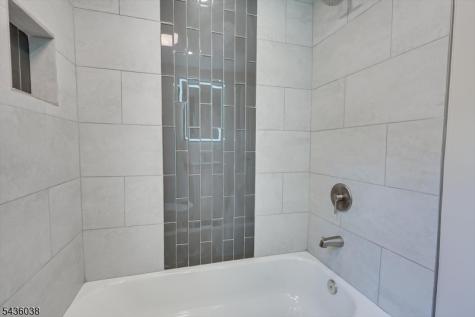 311 W 3rd Avenue Roselle NJ 07203