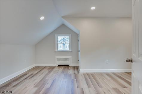 311 W 3rd Avenue Roselle NJ 07203