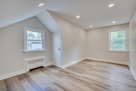 311 W 3rd Avenue Roselle NJ 07203