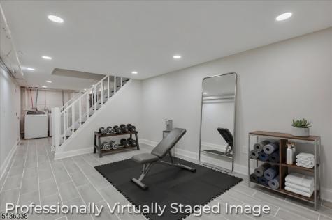 311 W 3rd Avenue Roselle NJ 07203