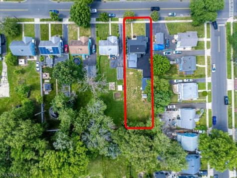 311 W 3rd Avenue Roselle NJ 07203