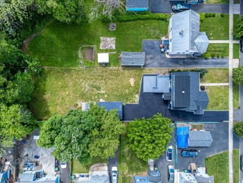 311 W 3rd Avenue Roselle NJ 07203