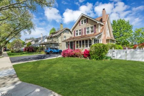 1281 Longfellow Avenue Teaneck NJ 07666