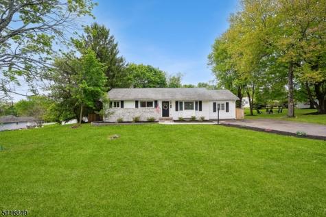 101 Sunnyview Avenue West Mansfield NJ 07840