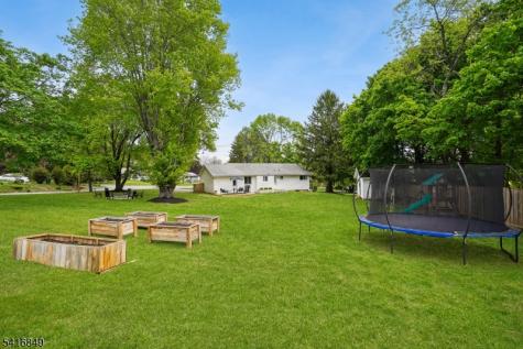 101 Sunnyview Avenue West Mansfield NJ 07840