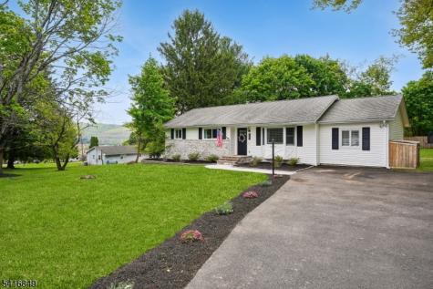 101 Sunnyview Avenue West Mansfield NJ 07840