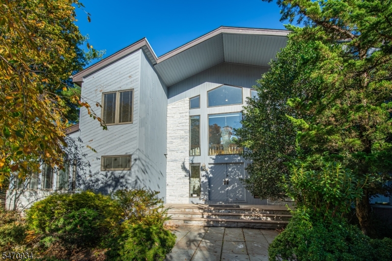 194 Eileen Drive Cedar Grove NJ 07009